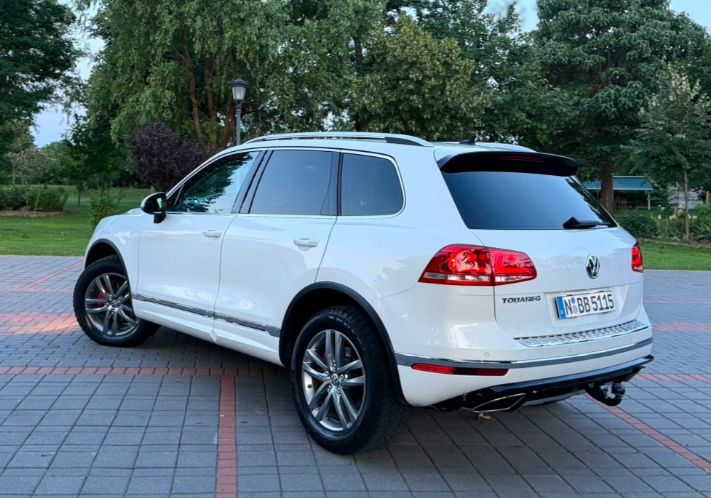 Volkswagen Touareg 3.0 V6 TDI Blue Motion DPF Automatik — foto 3