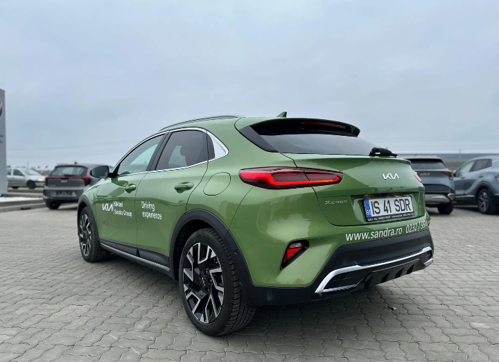 Kia XCeed 1.6 GDI 6DCT PHEV Vision — foto 3