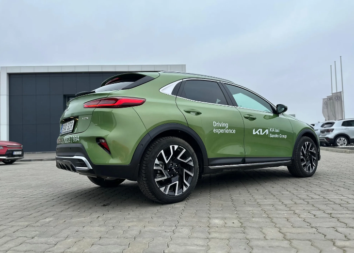 Kia XCeed 1.6 GDI 6DCT PHEV Vision — foto 4