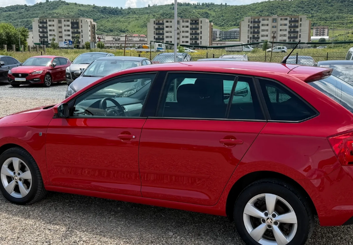 Skoda RAPID 1.6 TDI DSG Edition — foto 2