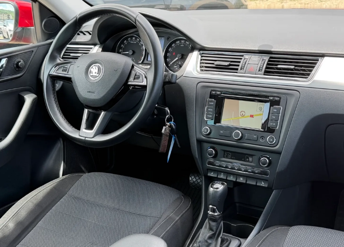 Skoda RAPID 1.6 TDI DSG Edition — foto 5