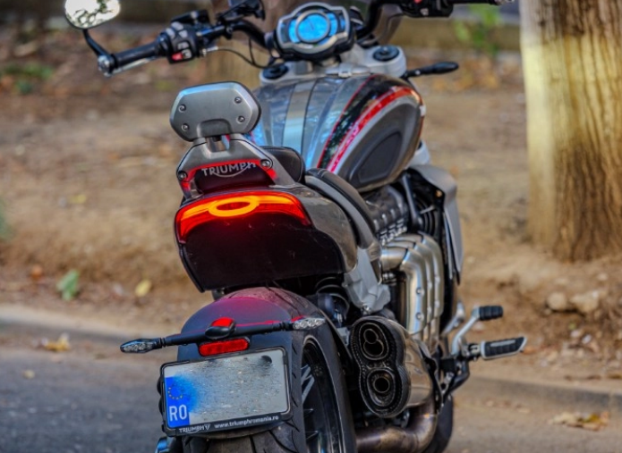 Triumph Rocket 3 GT Triple Black — foto 3