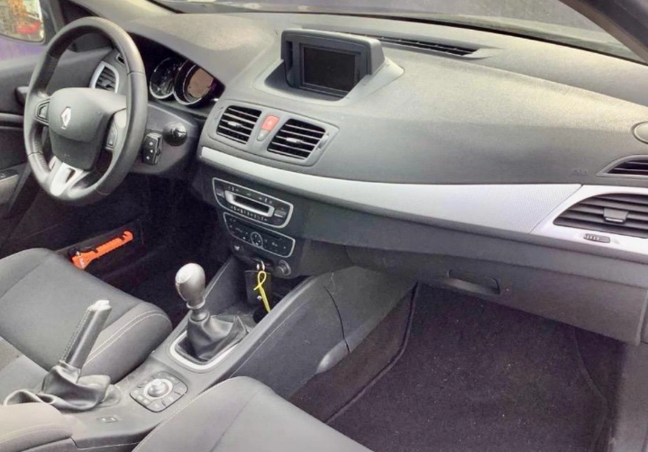 Dezmembrez Renault Megane 1.4 tce benzina breack, se vinde pe piese sau intreg — foto 2