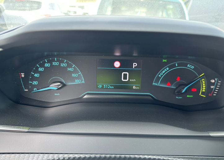 Peugeot 2008 136 Active — foto 5