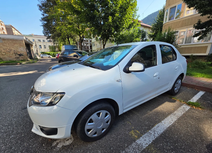 Dacia Logan — foto 4