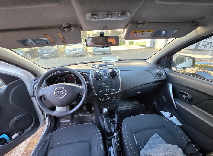 Dacia Logan — foto 5