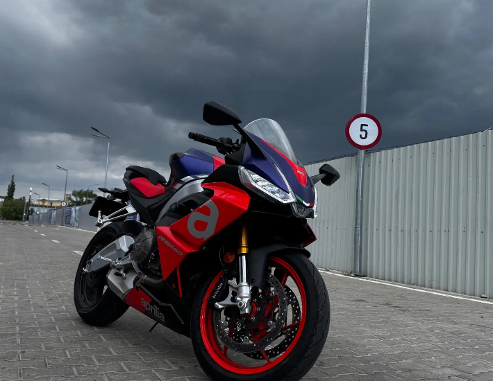 Aprilia RS 660