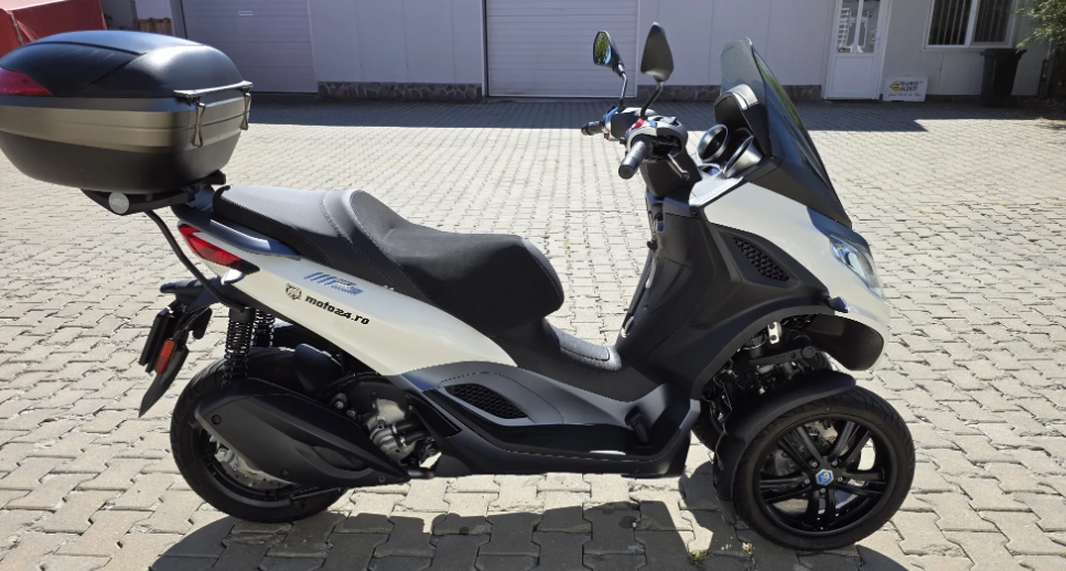 Piaggio MP3 300 HPE